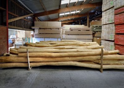 Eingelagerte Robininestämme - Mittendurchmesser von 8 bis 30 cm sofort verfügbar